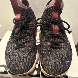 Nike Lebron Basketball Athletic Shoes